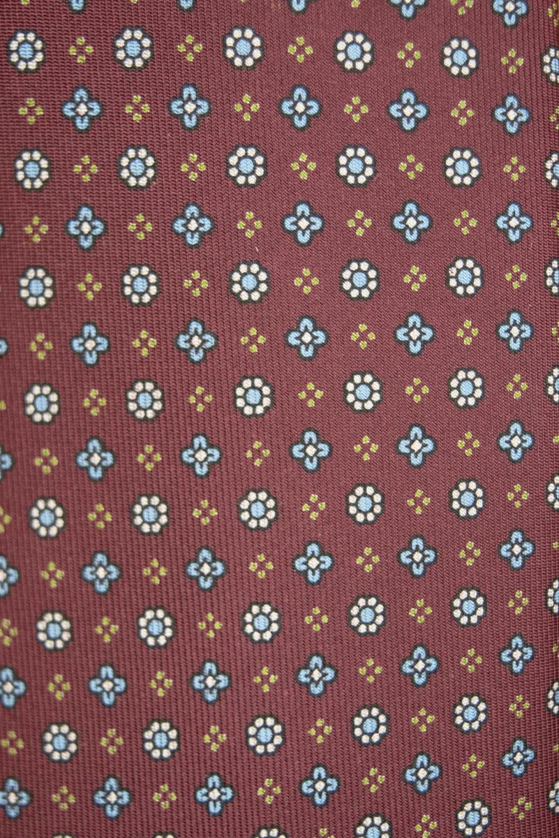 Wine flower pattern 3-Fold Silk Tie - Image 3